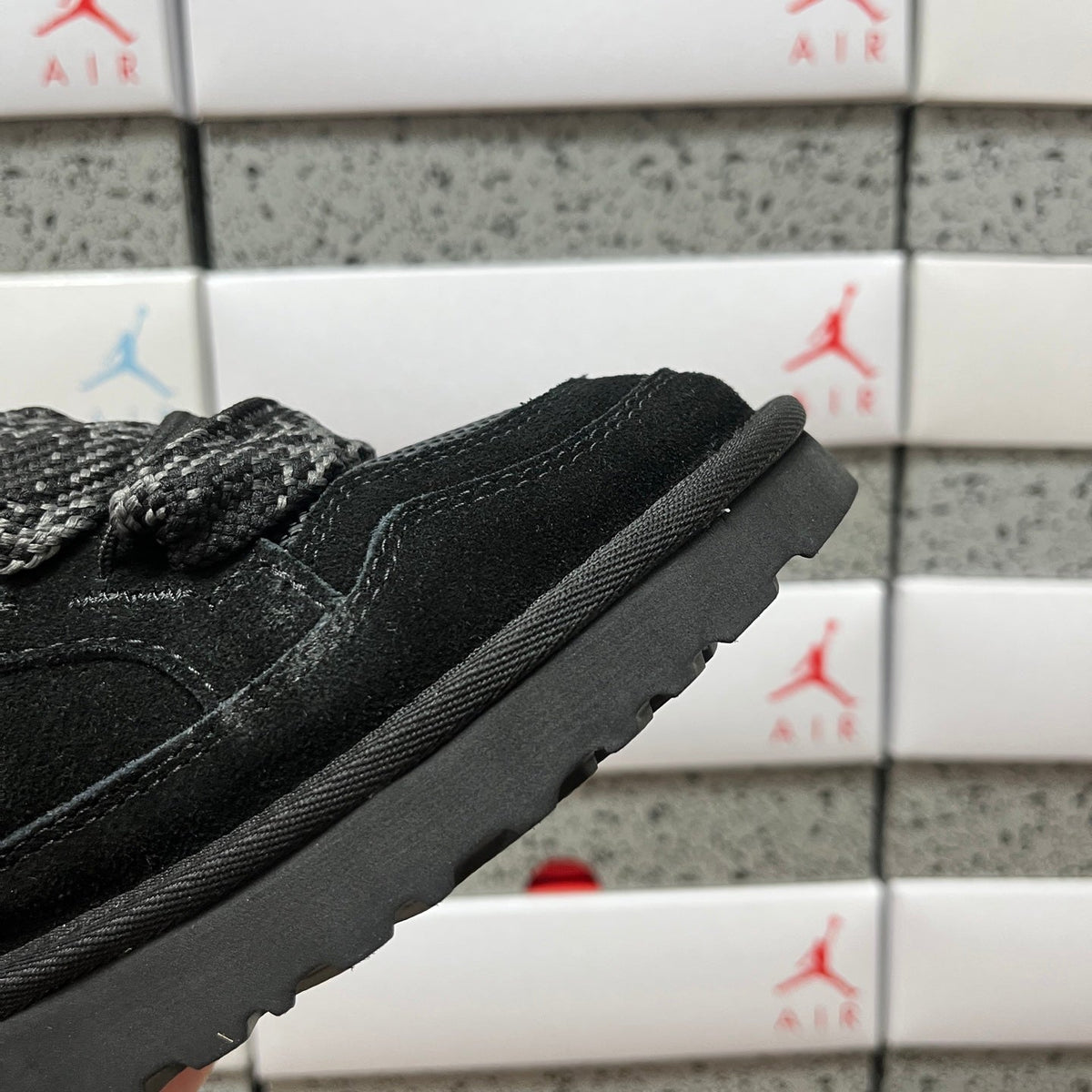 UGG Lowmel Lace-Up Sneaker – Suede & Mesh Low-Top Trainer with Black UGGplush Lining & Tonal Woven Laces in Black