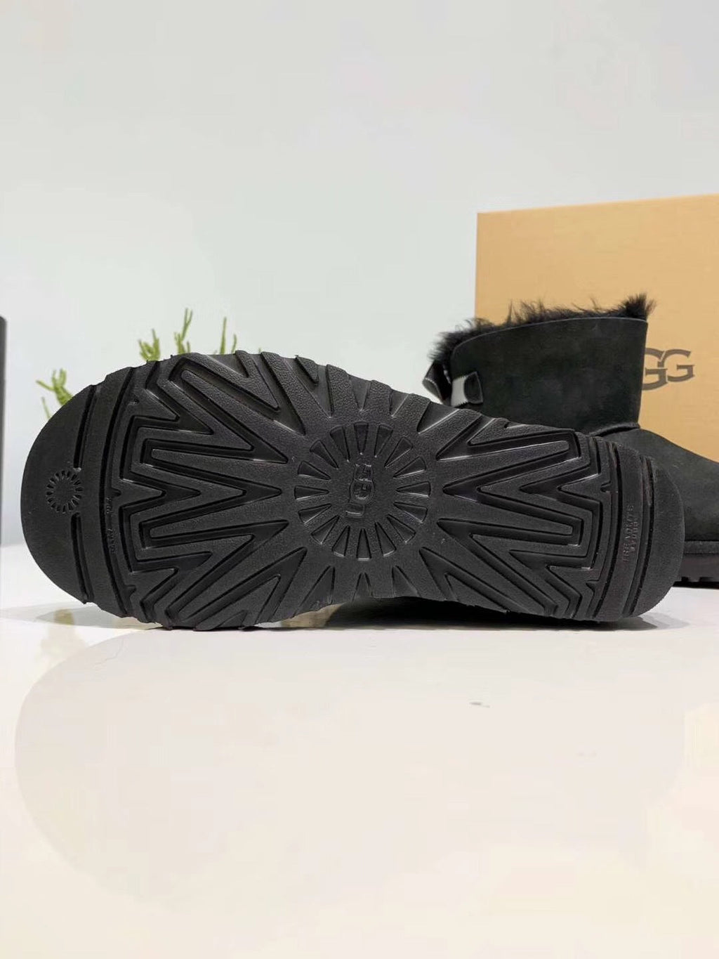 Black Bow Glitter Detail Winter Boots — New Arrival | In Stock