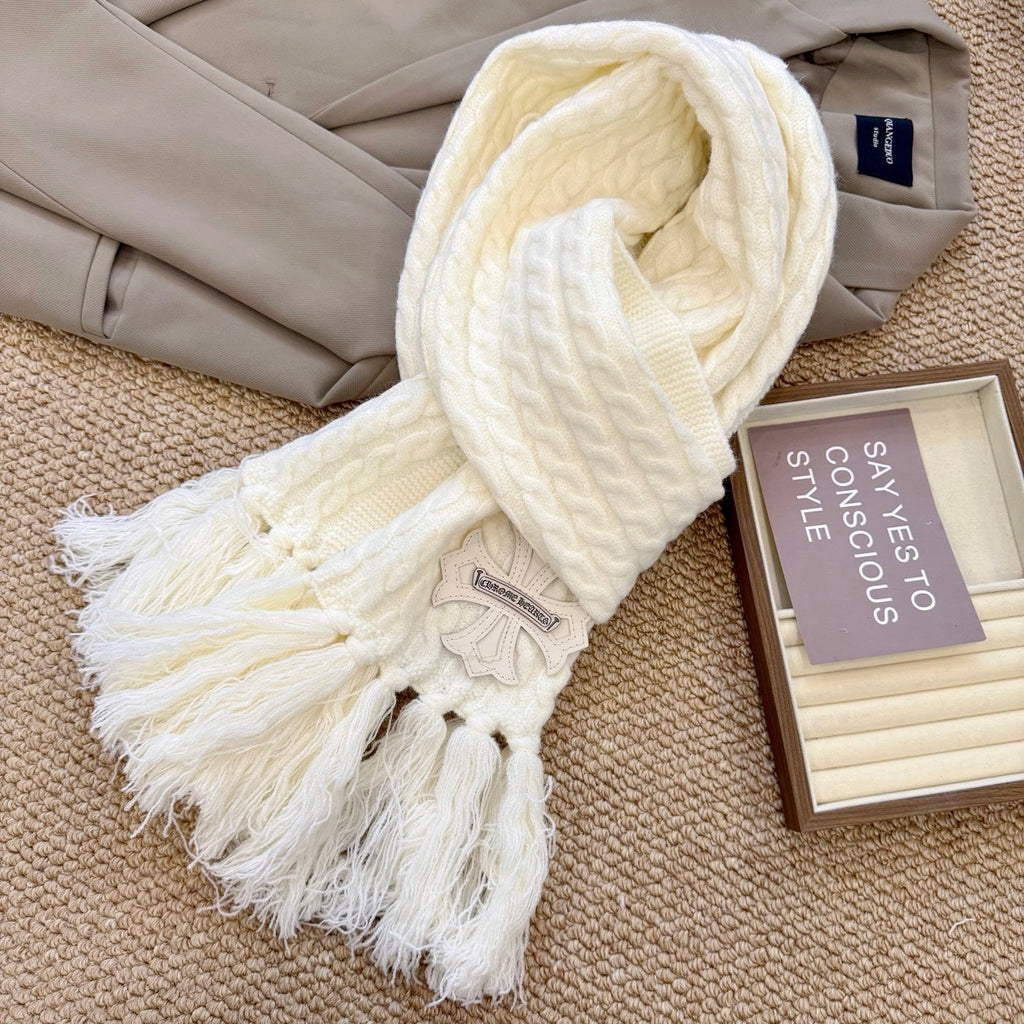 New York Yankees Style Cable-Knit Fringe Scarf