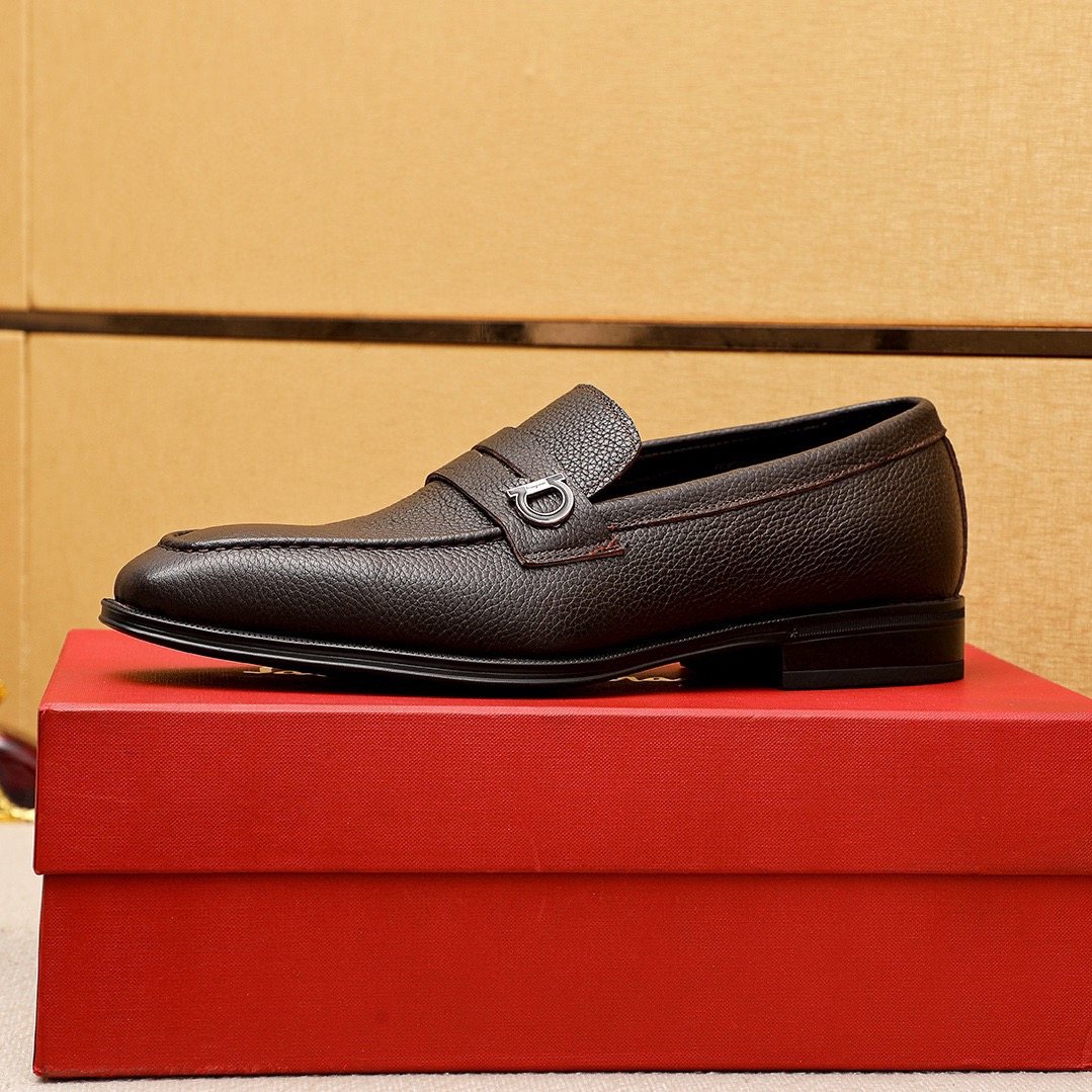 Ferragamo Men's Textured Metal-Accent Loafers